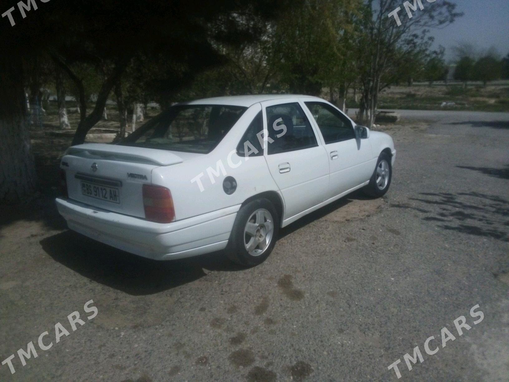 Opel Vectra 1990 - 25 000 TMT - Bäherden - img 6
