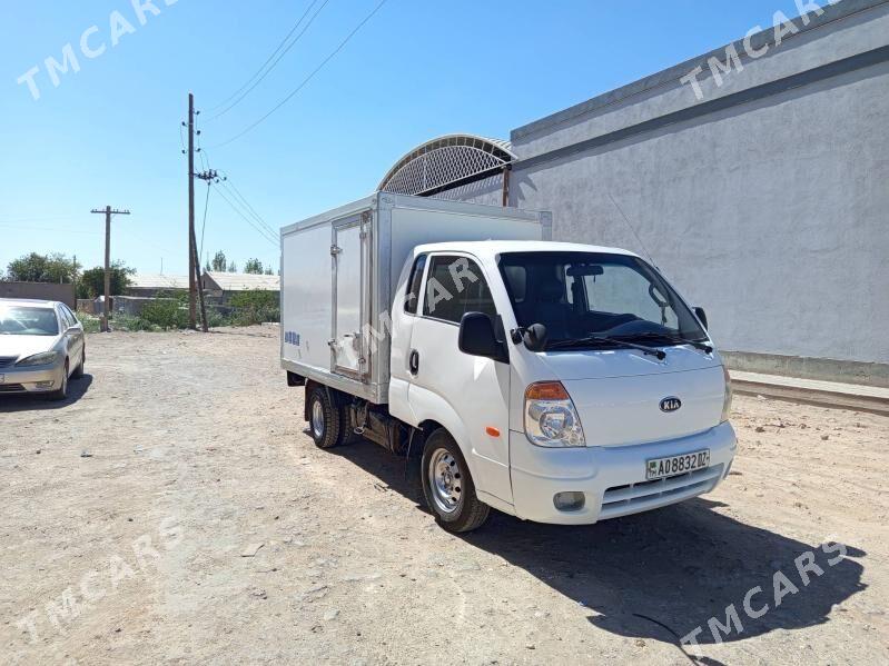 Kia Bongo 2009 - 150 000 TMT - Гурбансолтан Едже - img 3