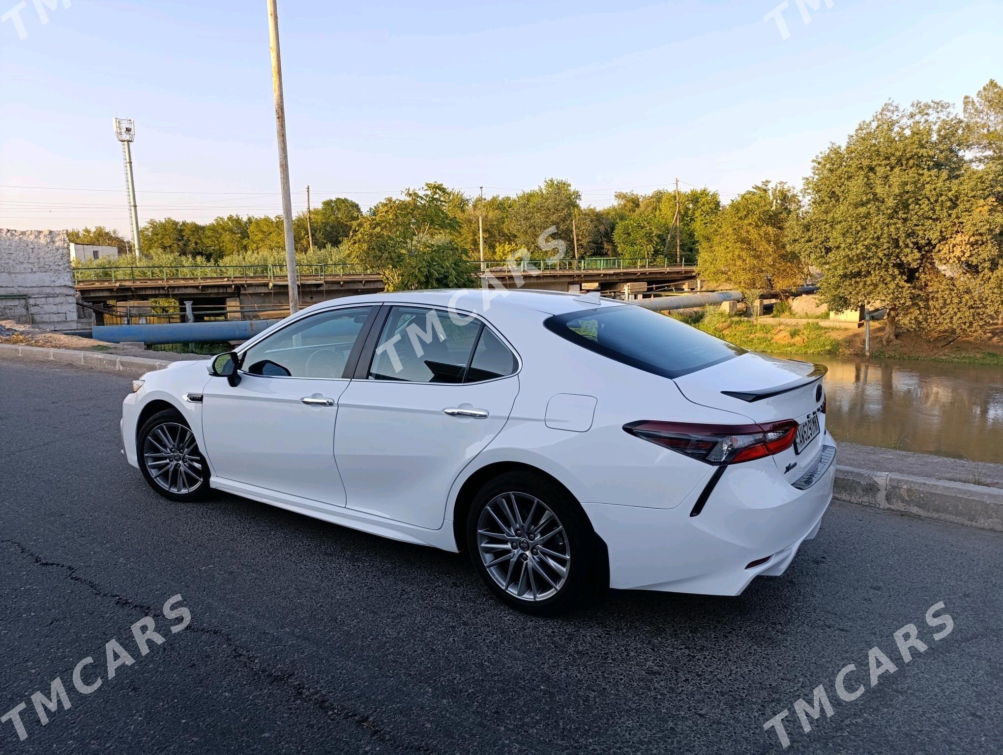 Toyota Camry 2021 - 400 000 TMT - Мары - img 4