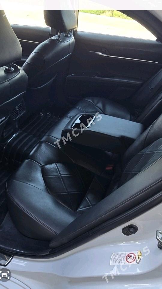 Toyota Camry 2018 - 410 000 TMT - Бахарден - img 5