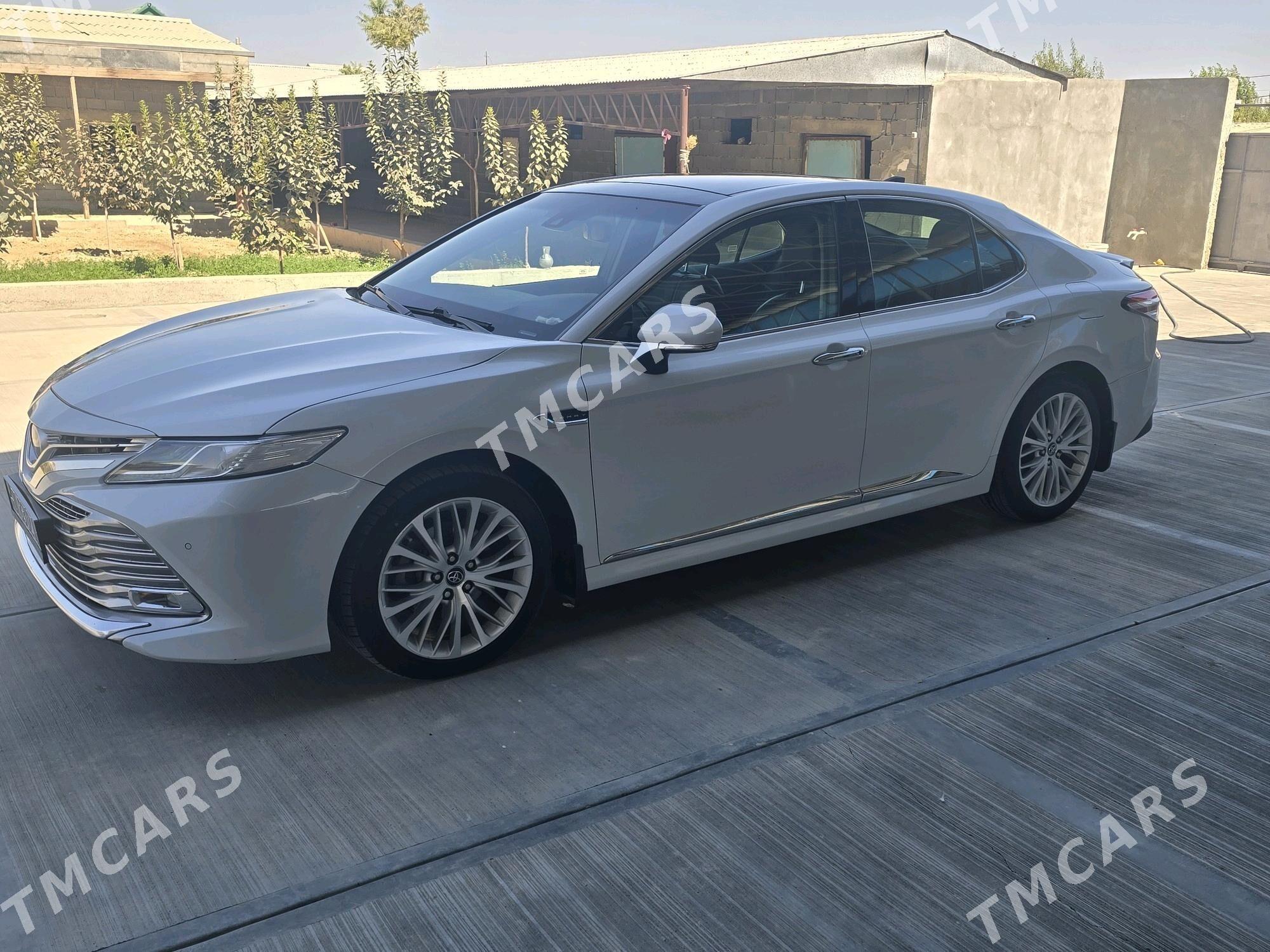 Toyota Camry 2018 - 410 000 TMT - Бахарден - img 6