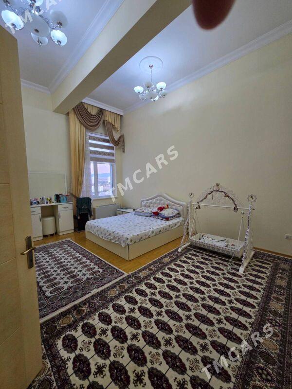 Ата Турк 12/12эт 5ком 230м2 - Aşgabat - img 8