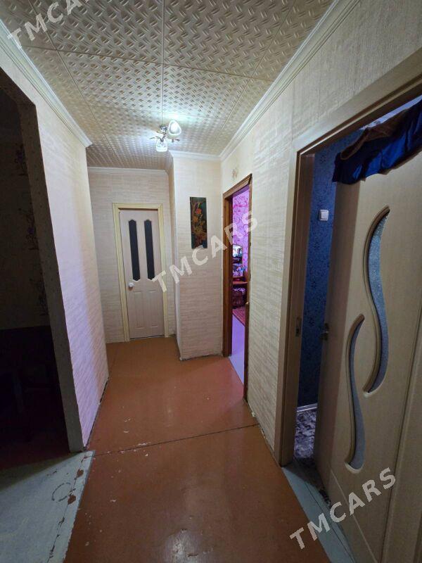 4мкр 3/3эт 3ком 64м2 СРОЧНО - Aşgabat - img 9