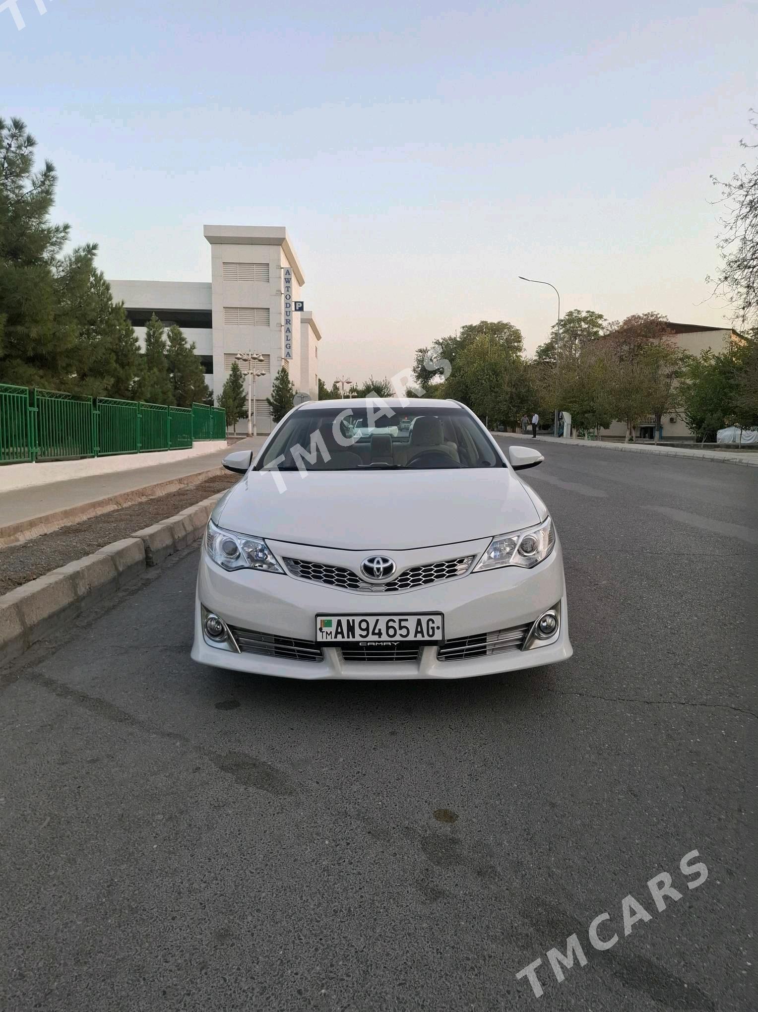 Toyota Camry 2012 - 230 000 TMT - 1 мкр - img 3