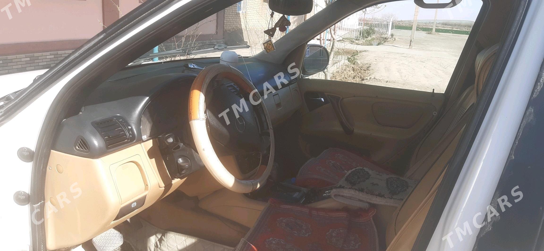 Mercedes-Benz E320 1999 - 80 000 TMT - Sakar - img 8