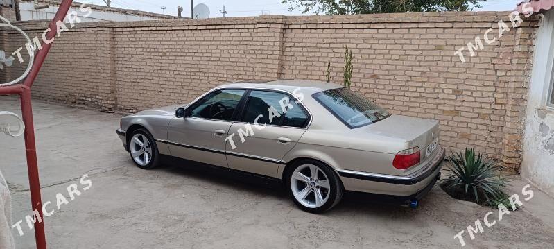 BMW 740 2000 - 44 000 TMT - Туркменабат - img 5