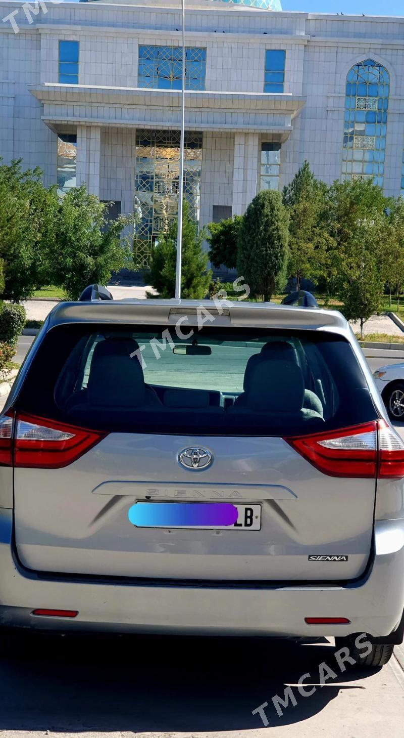 Toyota Sienna 2017 - 350 000 TMT - Türkmenabat - img 7