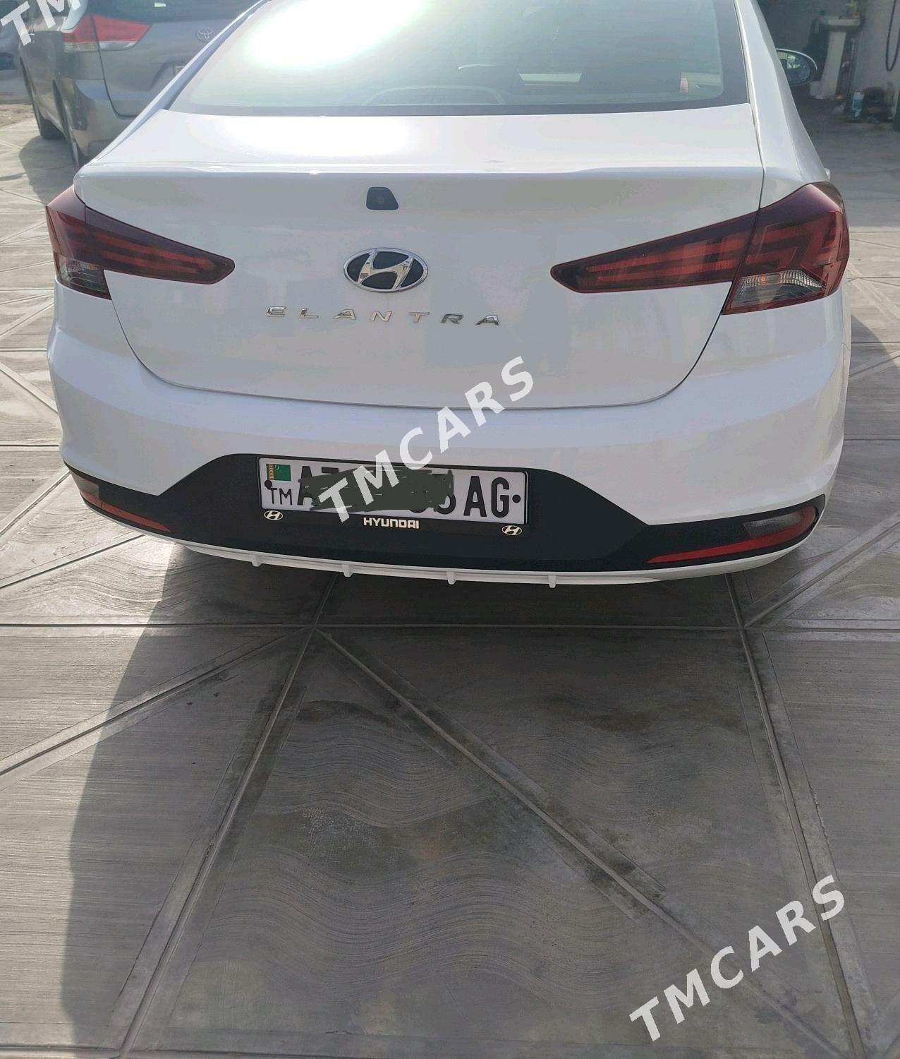 Hyundai Elantra 2020 - 190 000 TMT - Бузмеин - img 3