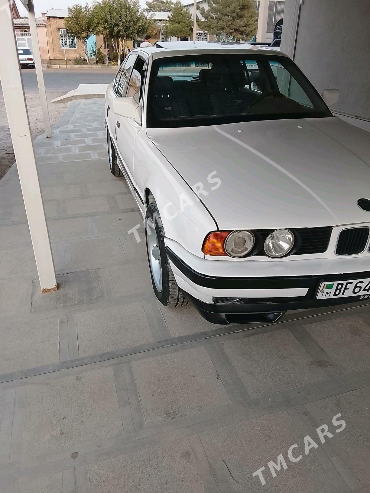 BMW 520 1991 - 80 000 TMT - Мары - img 3