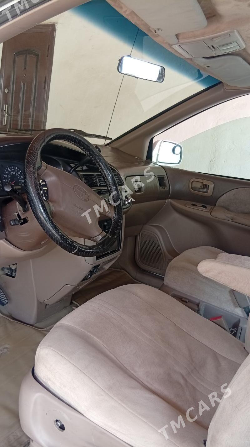 Toyota Sienna 2000 - 140 000 TMT - Magtymguly - img 4