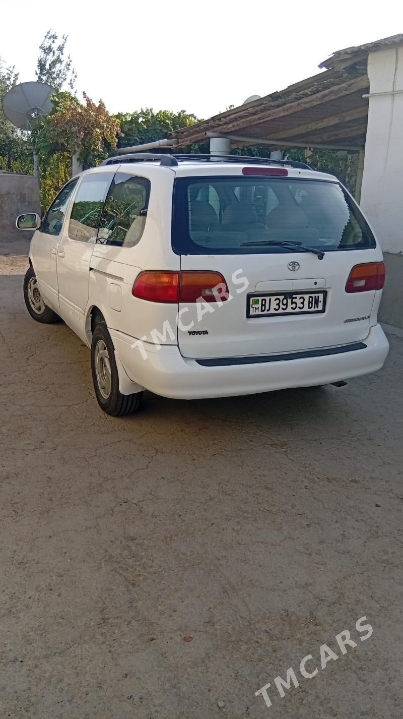 Toyota Sienna 2000 - 140 000 TMT - Magtymguly - img 7