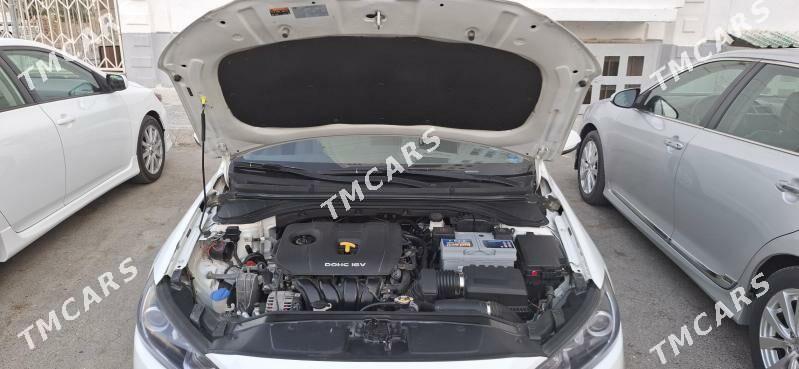 Hyundai Elantra 2017 - 205 000 TMT - Parahat 7 - img 7
