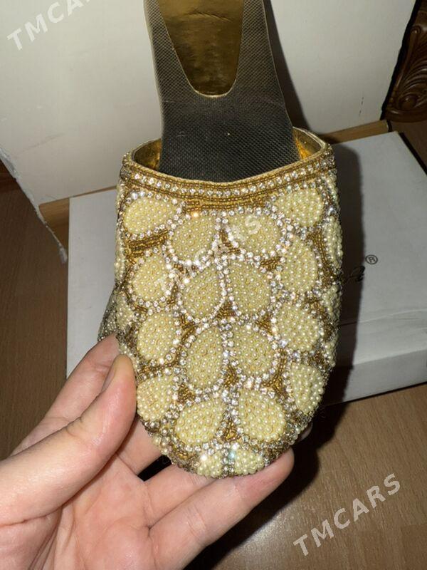 köwüsh - Mary - img 2