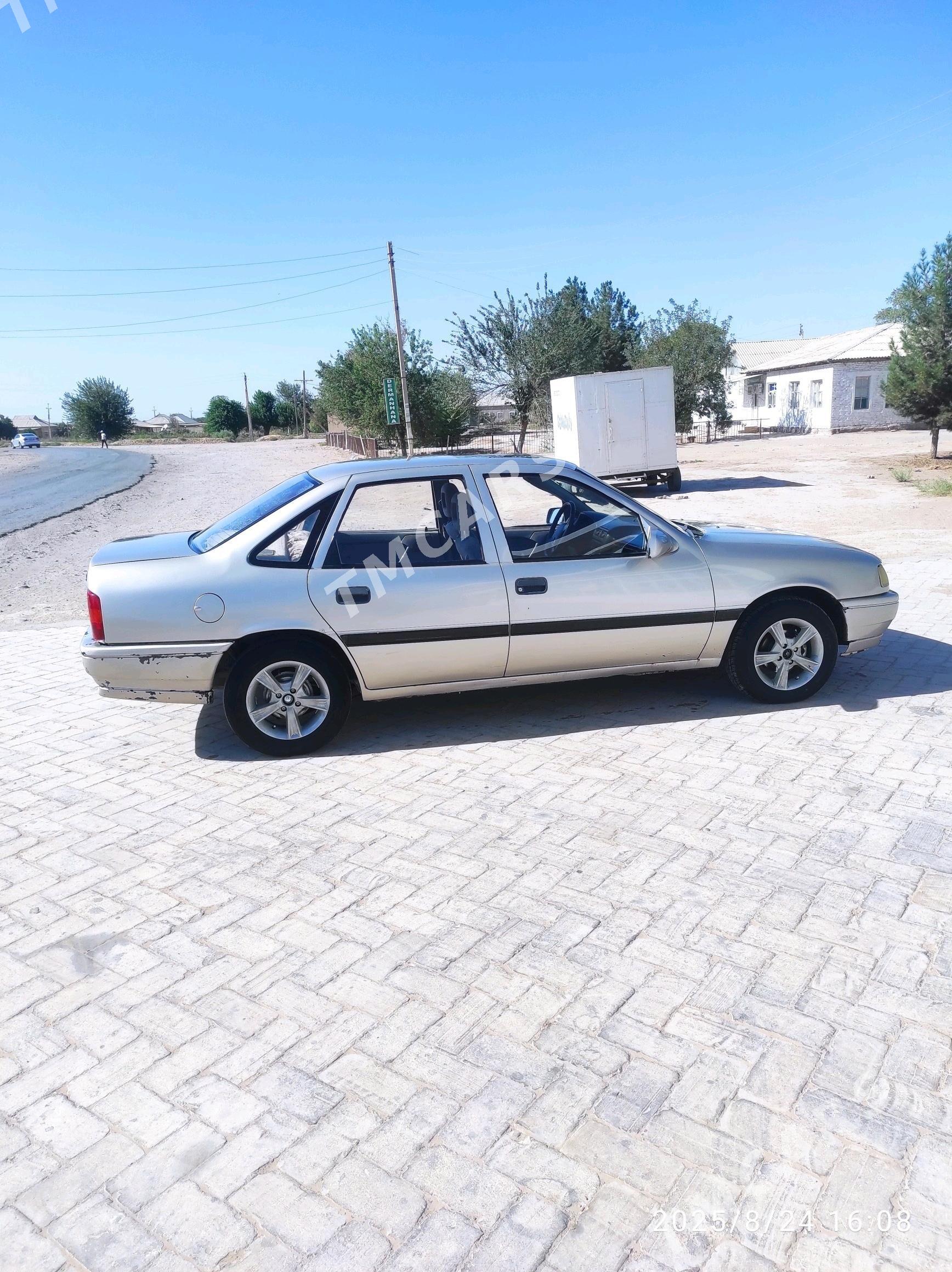Opel Vectra 1991 - 23 000 TMT - Baýramaly - img 3