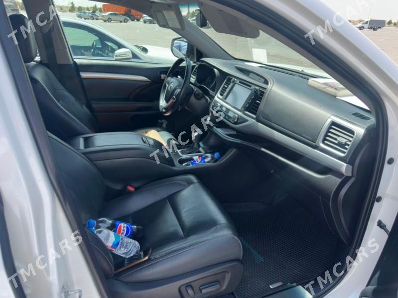 Toyota Highlander 2019 - 420 000 TMT - Туркменабат - img 8