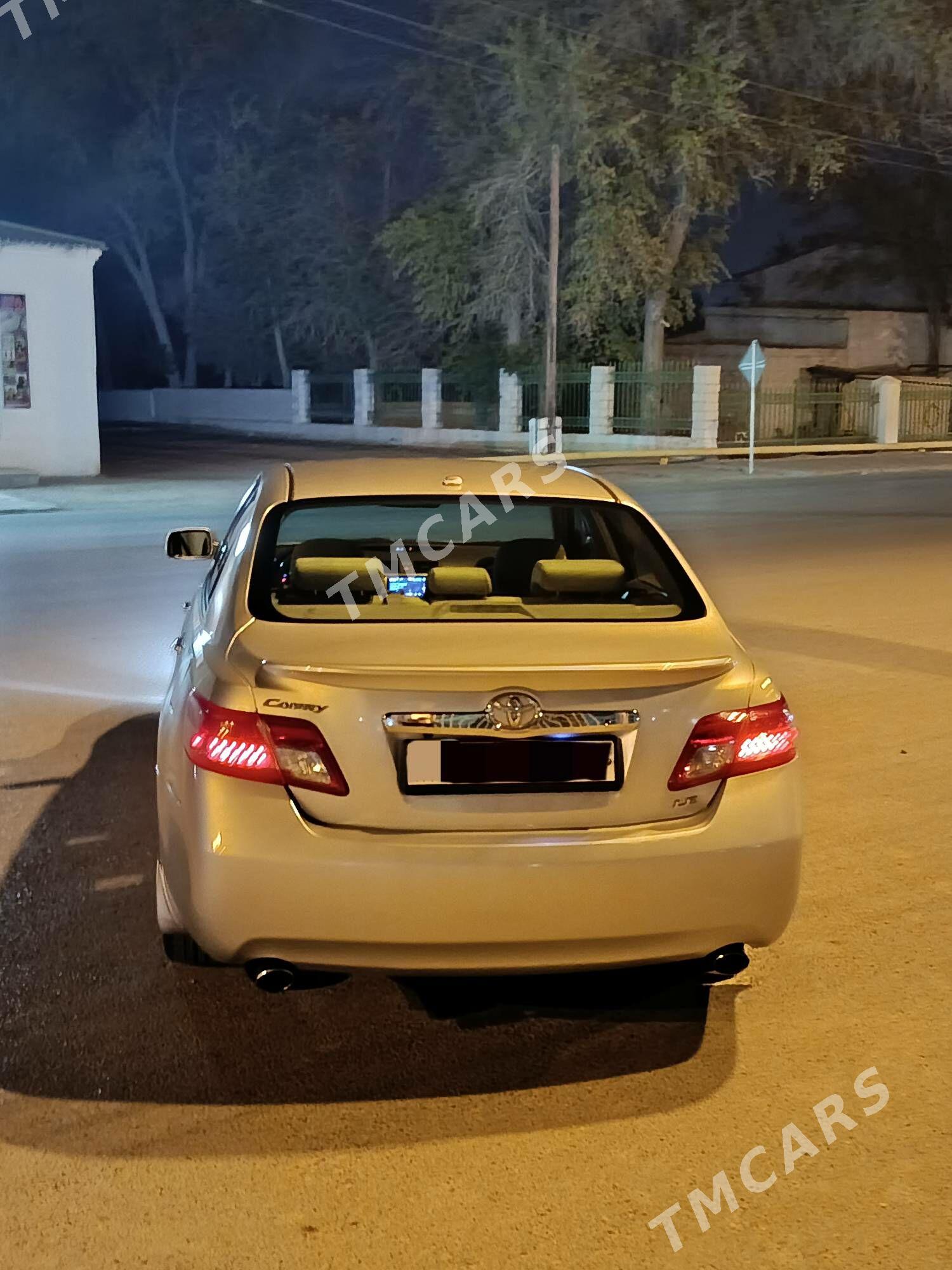 Toyota Camry 2011 - 190 000 TMT - Ашхабад - img 3