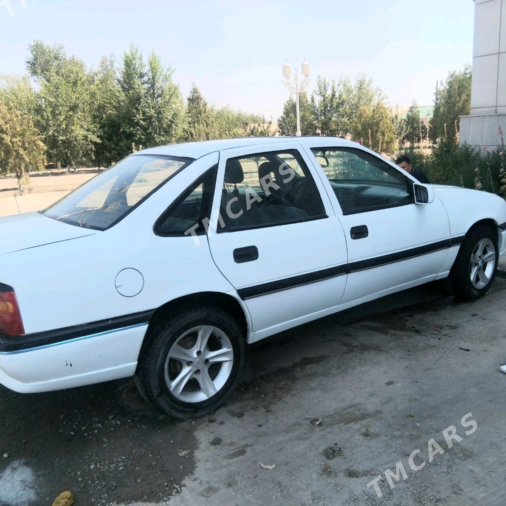 Opel Vectra 1995 - 55 000 TMT - Губадаг - img 2