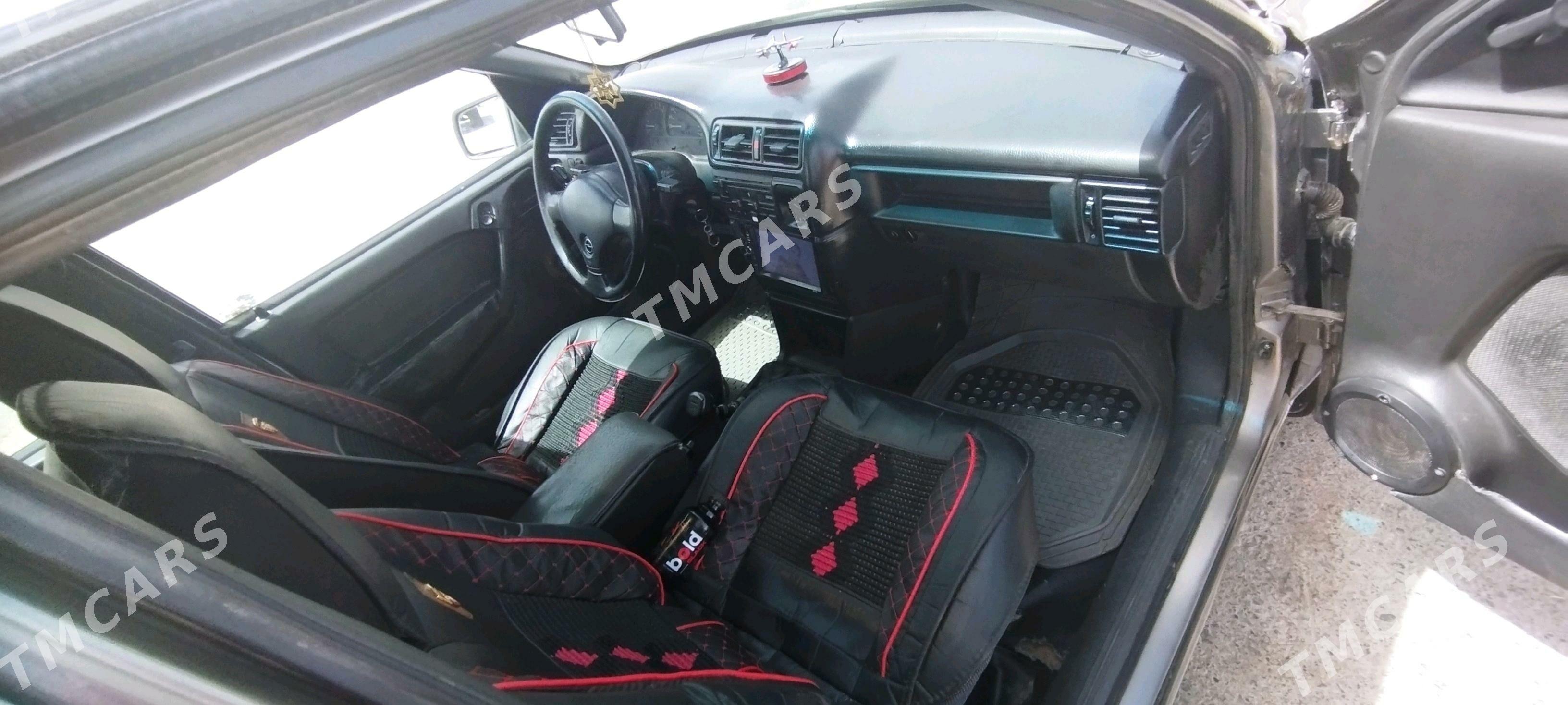 Opel Vectra 1990 - 38 000 TMT - Мары - img 9