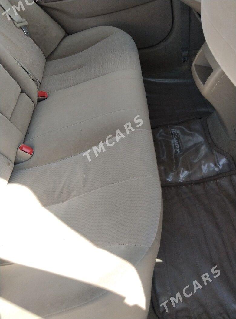 Toyota Camry 2010 - 180 000 TMT - Бузмеин - img 3