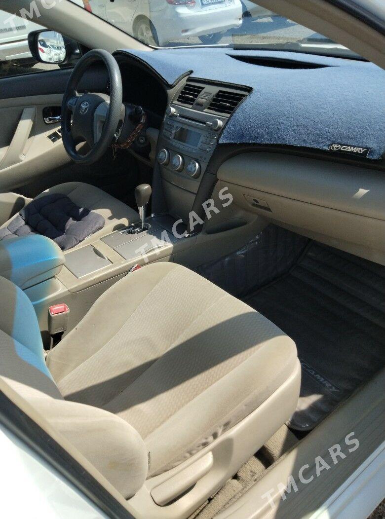Toyota Camry 2010 - 180 000 TMT - Бузмеин - img 5