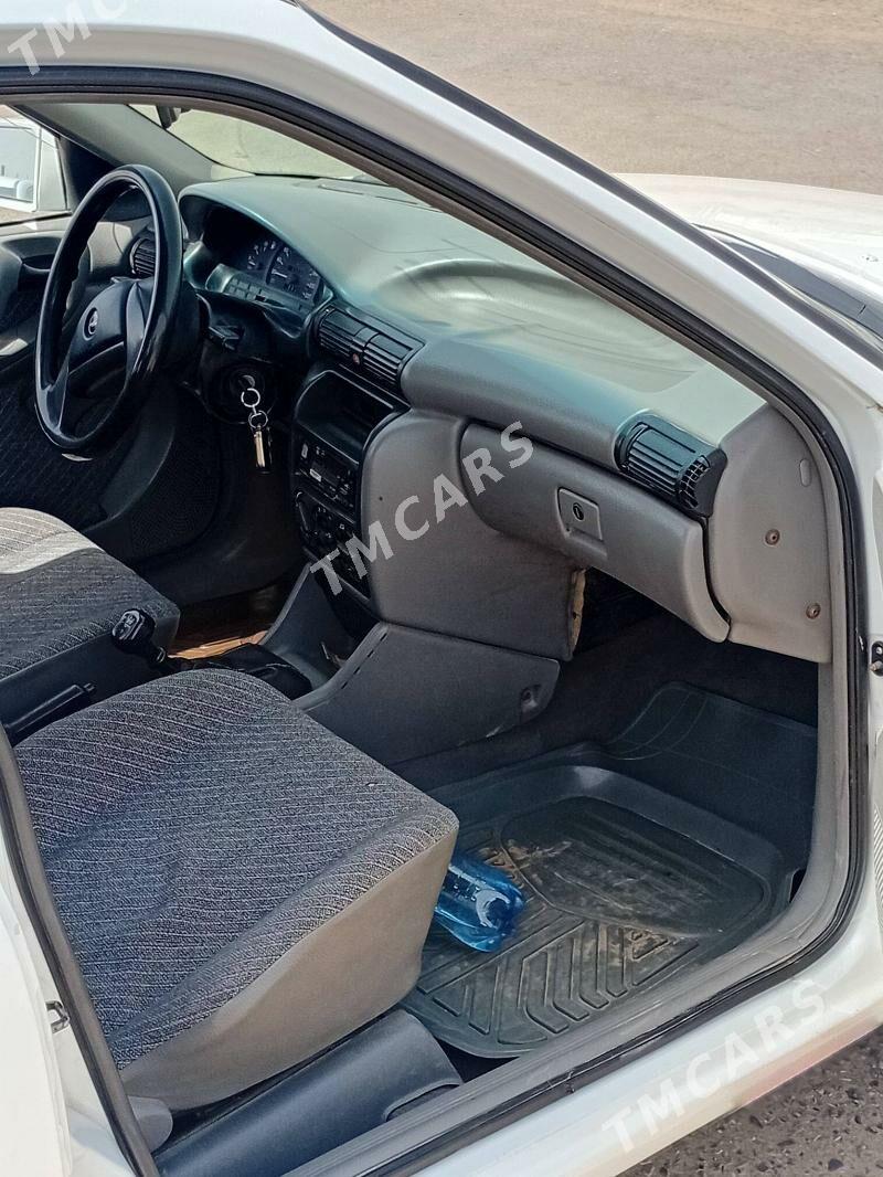 Opel Astra 1992 - 42 000 TMT - Мары - img 5