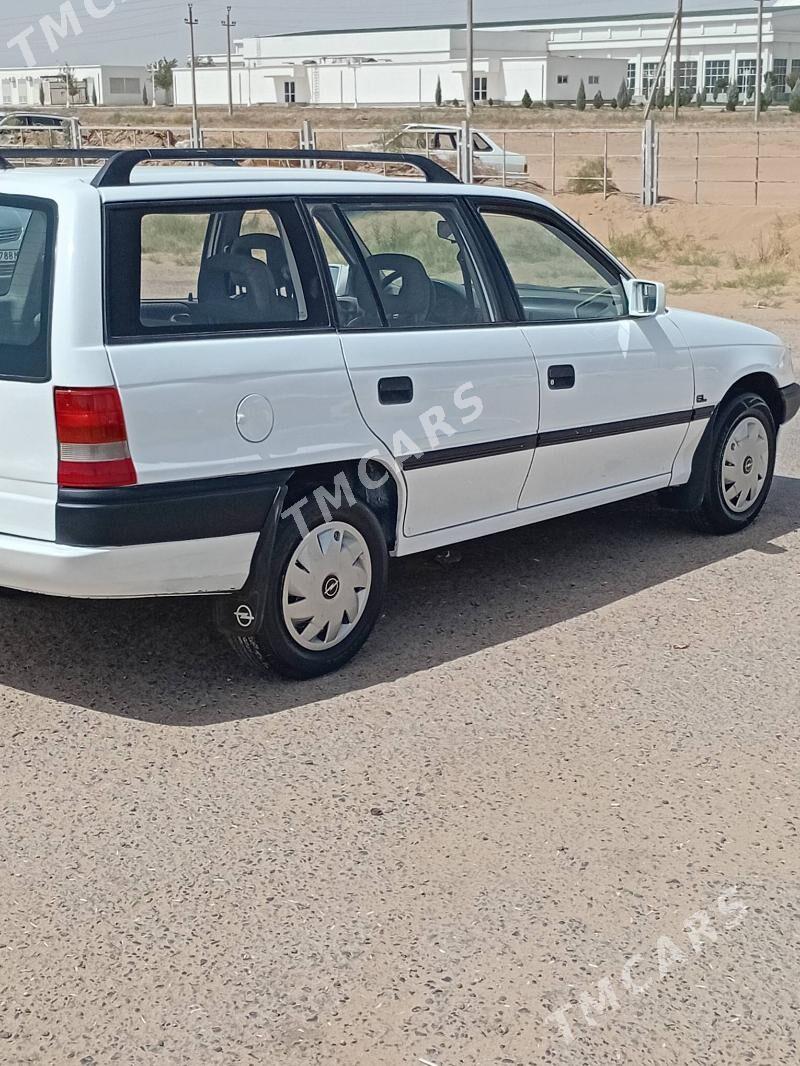 Opel Astra 1992 - 42 000 TMT - Мары - img 4