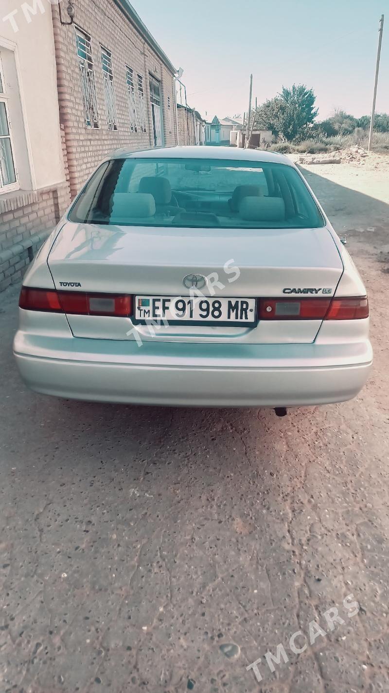 Toyota Camry 1999 - 134 000 TMT - Ёлётен - img 4
