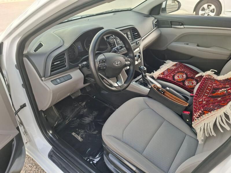 Hyundai Elantra 2019 - 200 000 TMT - Gurtly - img 9