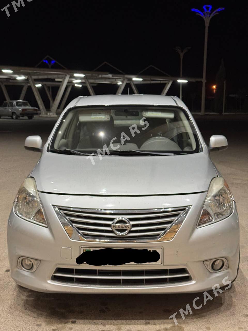 Nissan Versa 2012 - 90 000 TMT - Мары - img 4