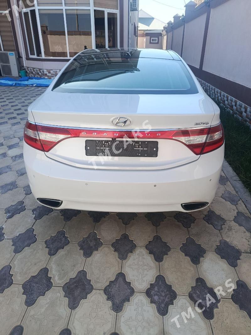 Hyundai Azera 2014 - 270 000 TMT - Фарап - img 3