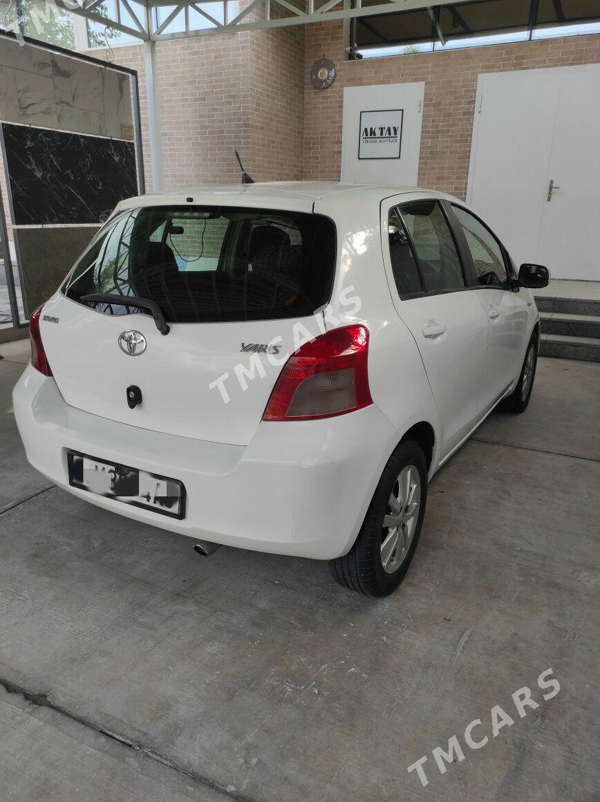 Toyota Yaris 2008 - 120 000 TMT - ул. Подвойского (Битарап Туркменистан шаёлы) - img 4
