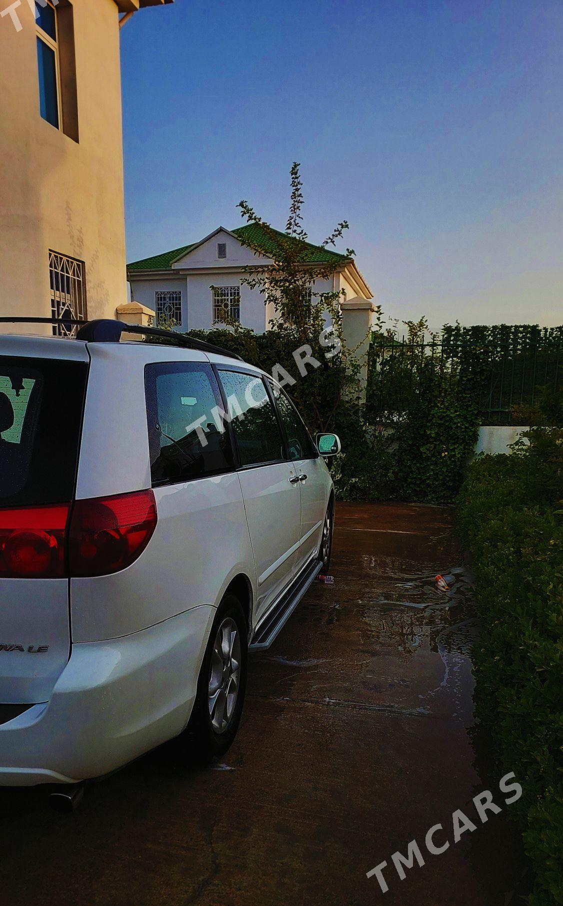 Toyota Sienna 2008 - 238 000 TMT - Ашхабад - img 2