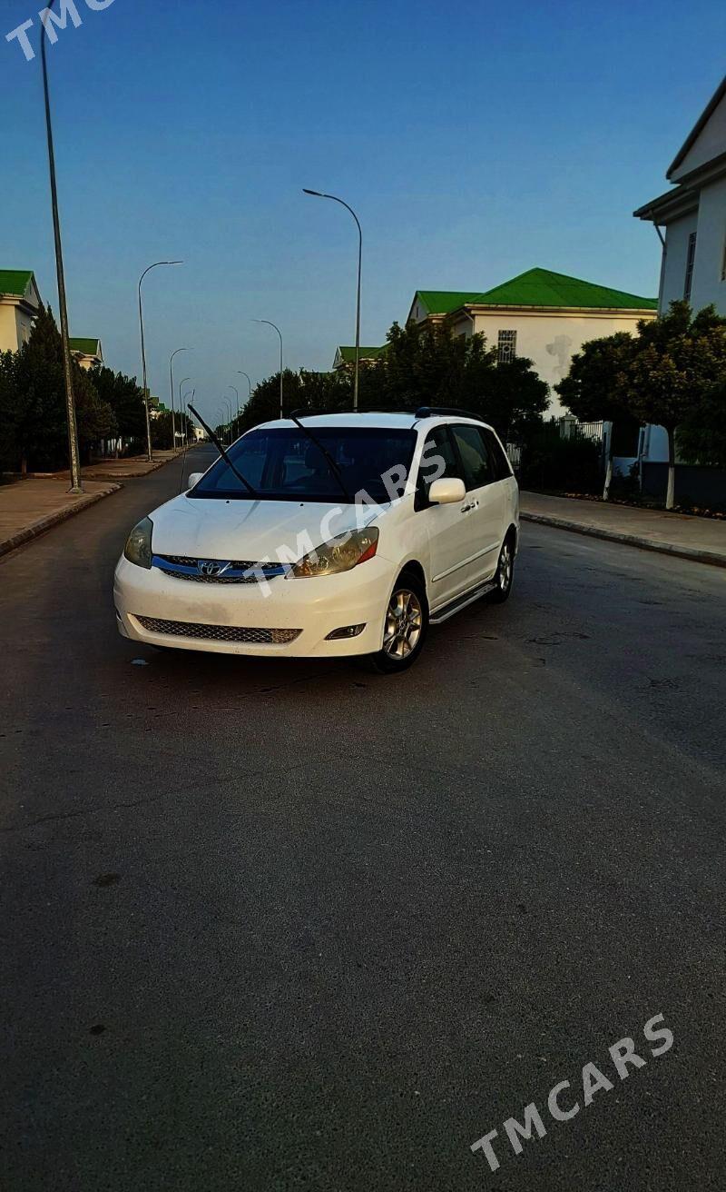 Toyota Sienna 2008 - 238 000 TMT - Ашхабад - img 3