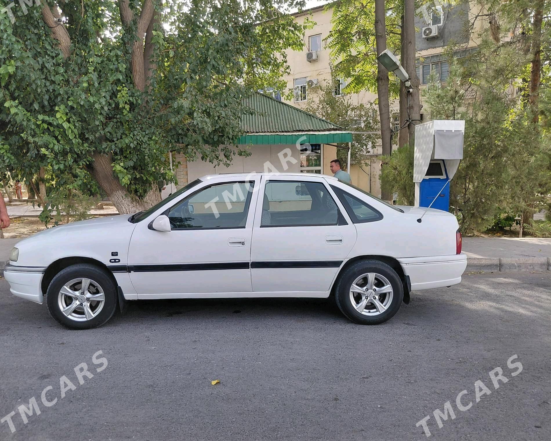 Opel Vectra 1993 - 40 000 TMT - Анев - img 9