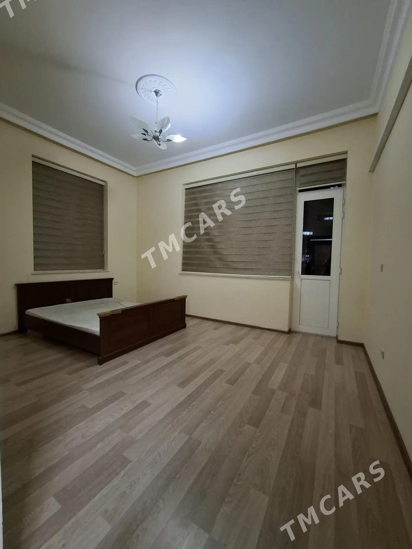 Советская 4ком Sowetskaya 4kom - Sowetskiý köç. (Garaşsyzlyk şaýoly) - img 3
