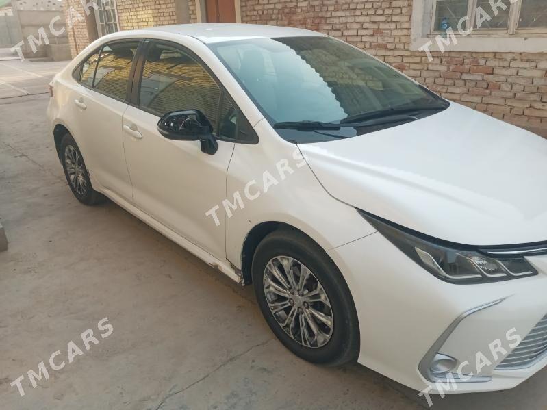 Toyota Corolla 2022 - 270 000 TMT - Бузмеин - img 1