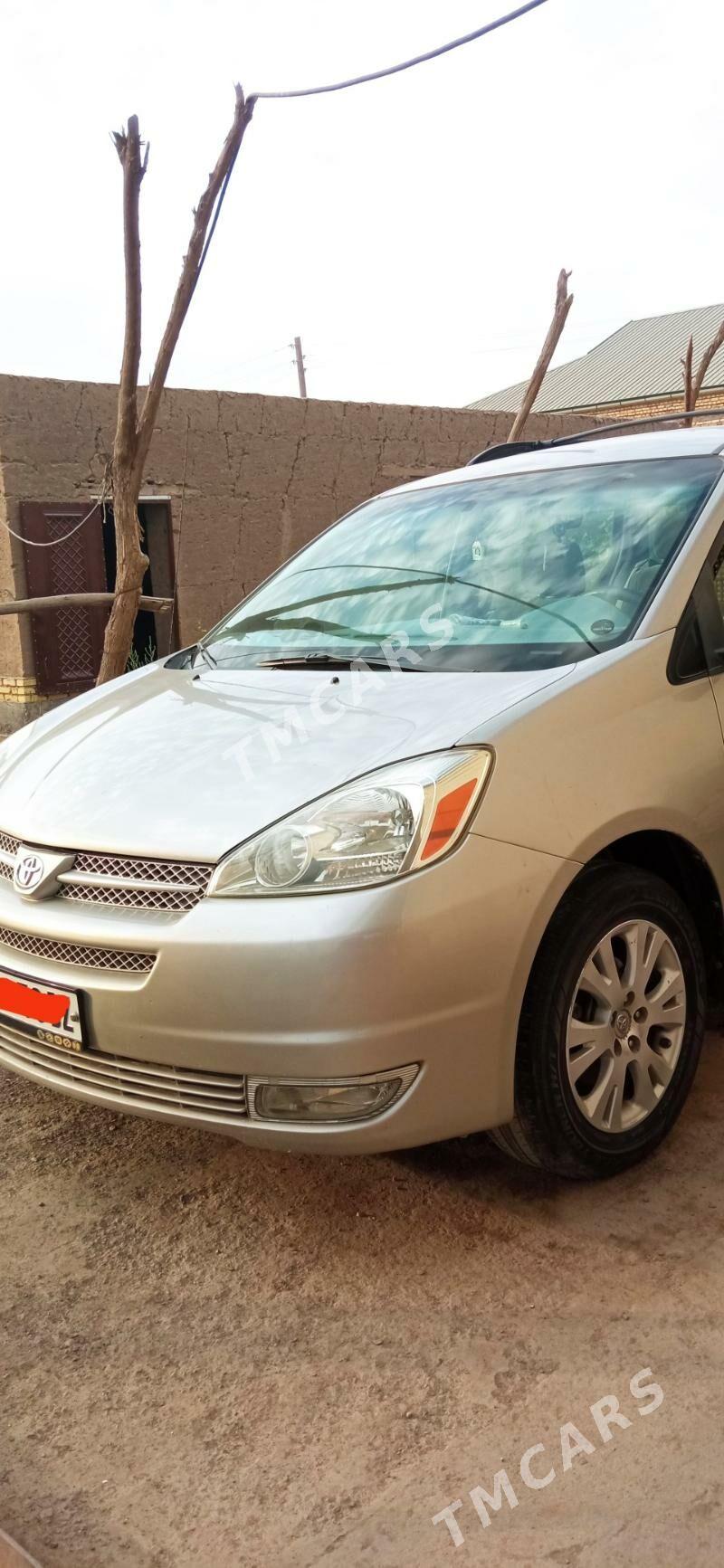 Toyota Sienna 2004 - 250 000 TMT - Akdepe - img 4