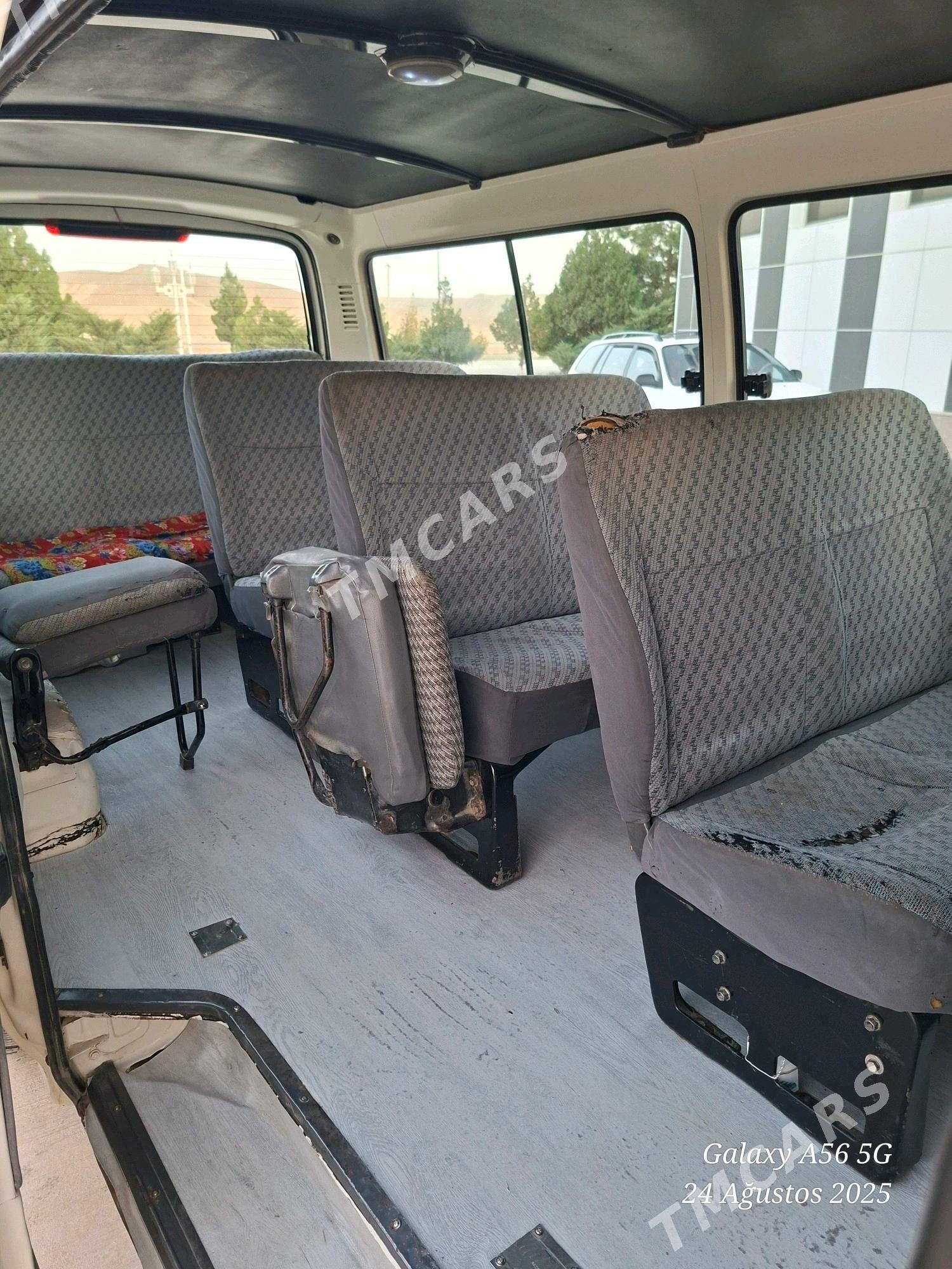 Toyota Hiace 2002 - 150 000 TMT - Köýtendag - img 6