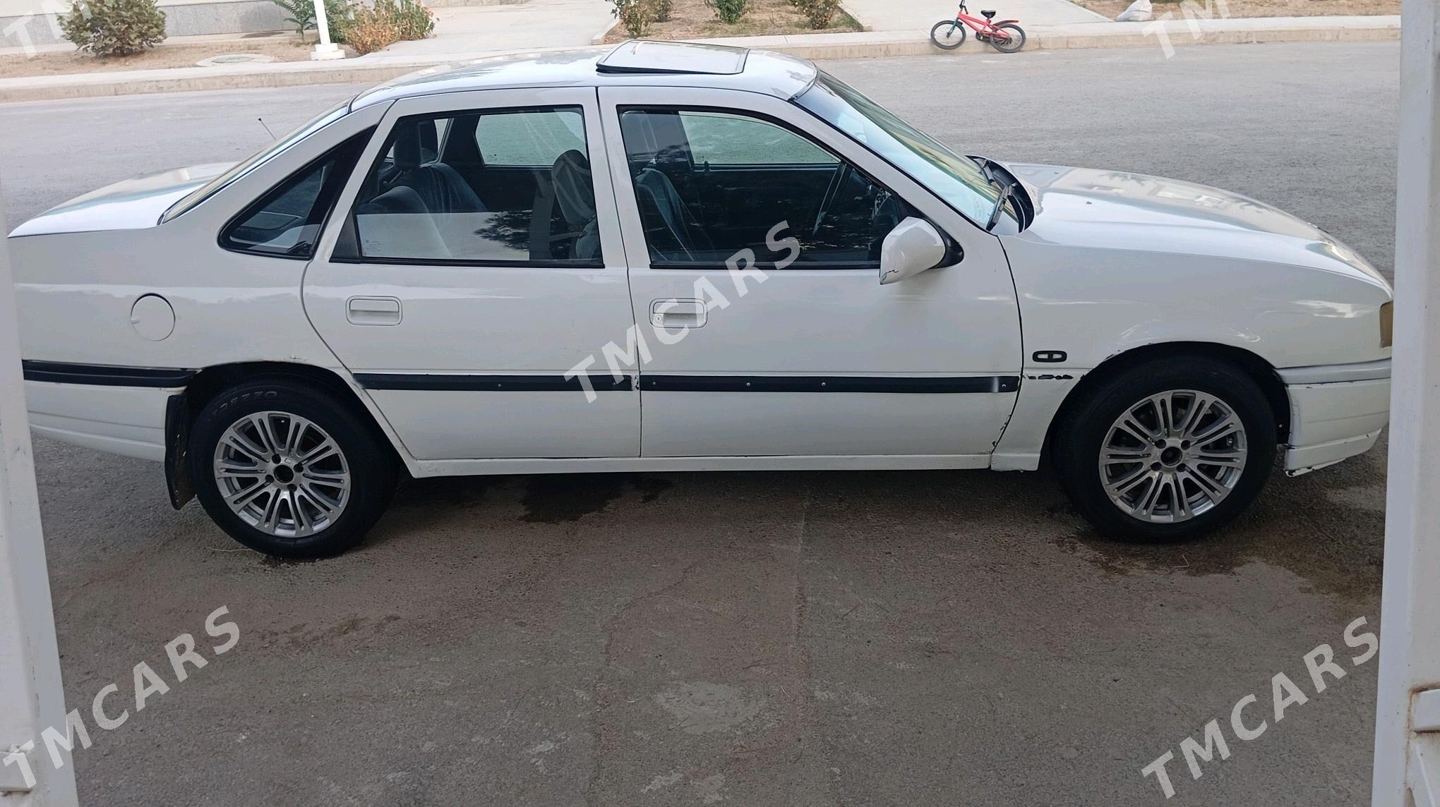 Opel Vectra 1993 - 40 000 TMT - Анев - img 3