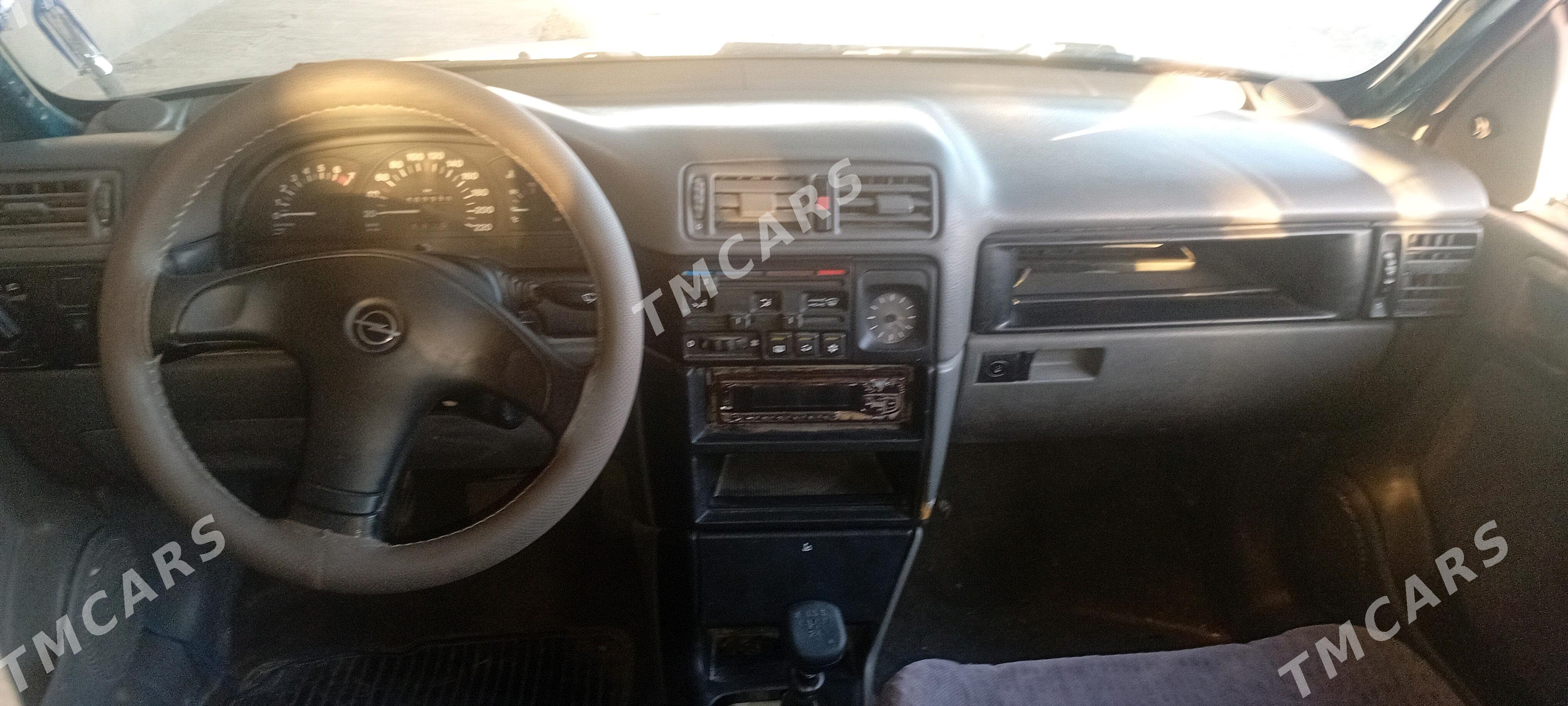 Opel Vectra 1992 - 40 000 TMT - Gurbansoltan Eje - img 6