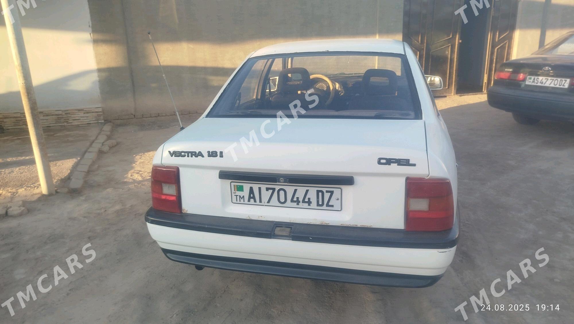 Opel Vectra 1992 - 30 000 TMT - Гурбансолтан Едже - img 2