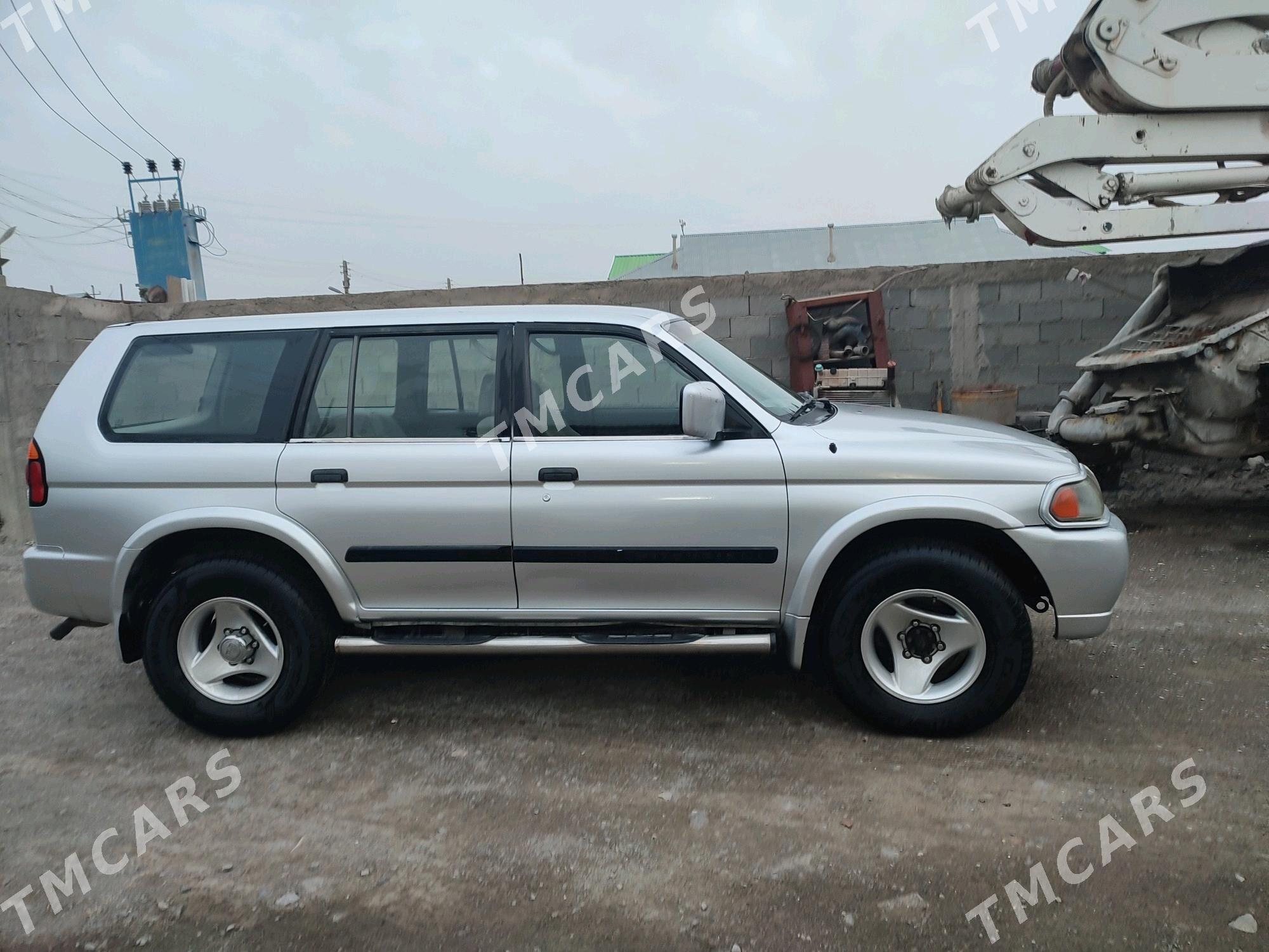Mitsubishi Montero Sport 2000 - 85 000 TMT - Büzmeýin - img 2