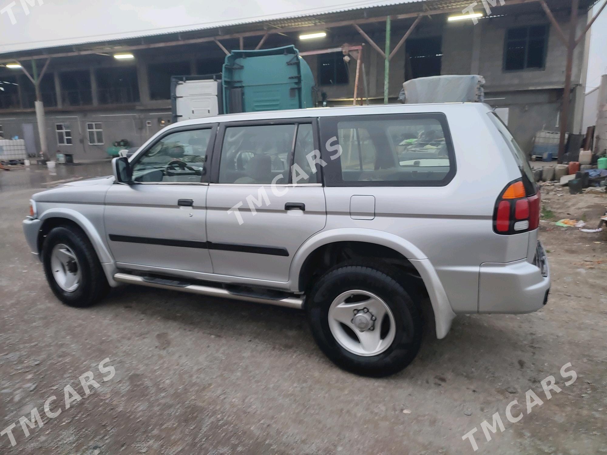 Mitsubishi Montero Sport 2000 - 85 000 TMT - Büzmeýin - img 3