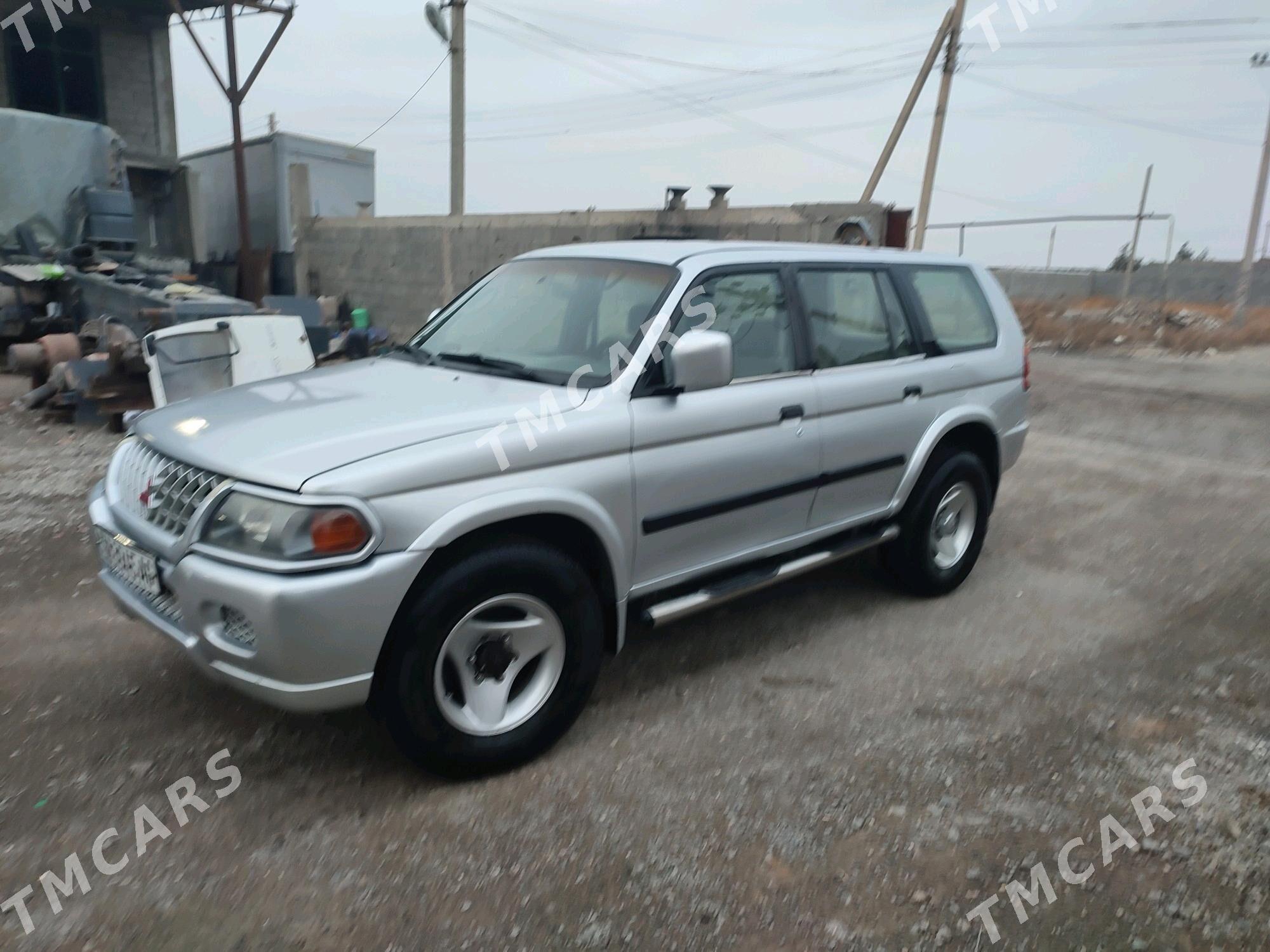 Mitsubishi Montero Sport 2000 - 85 000 TMT - Büzmeýin - img 4
