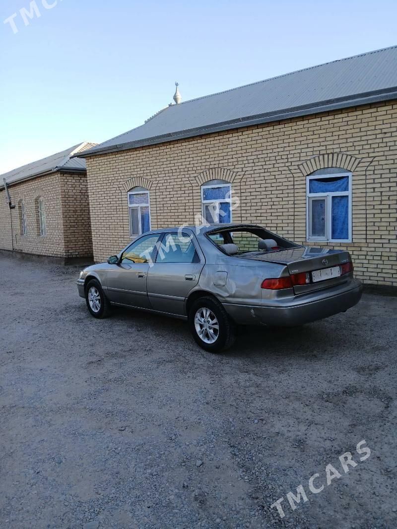 Toyota Camry 2000 - 94 000 TMT - Мары - img 3