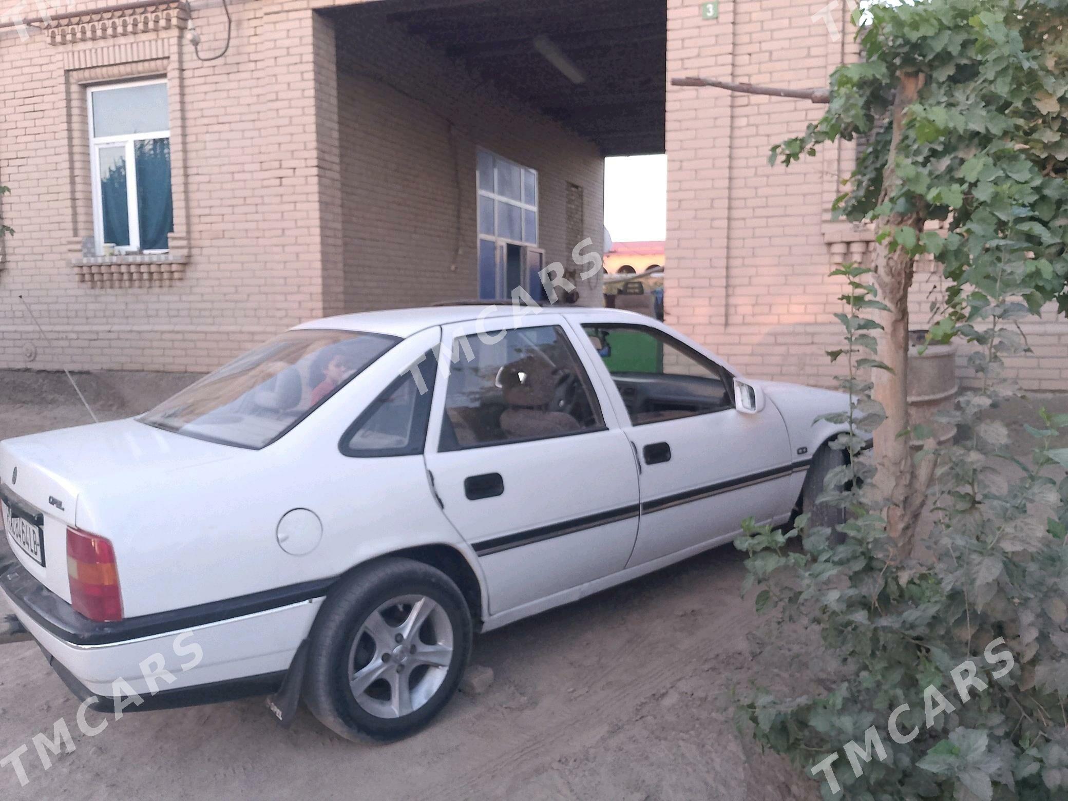 Opel Vectra 1991 - 30 000 TMT - Çärjew - img 2