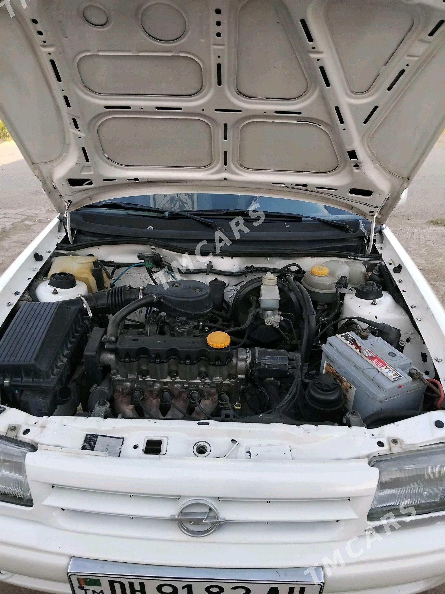 Opel Astra 1995 - 35 000 TMT - Бабадайхан - img 4