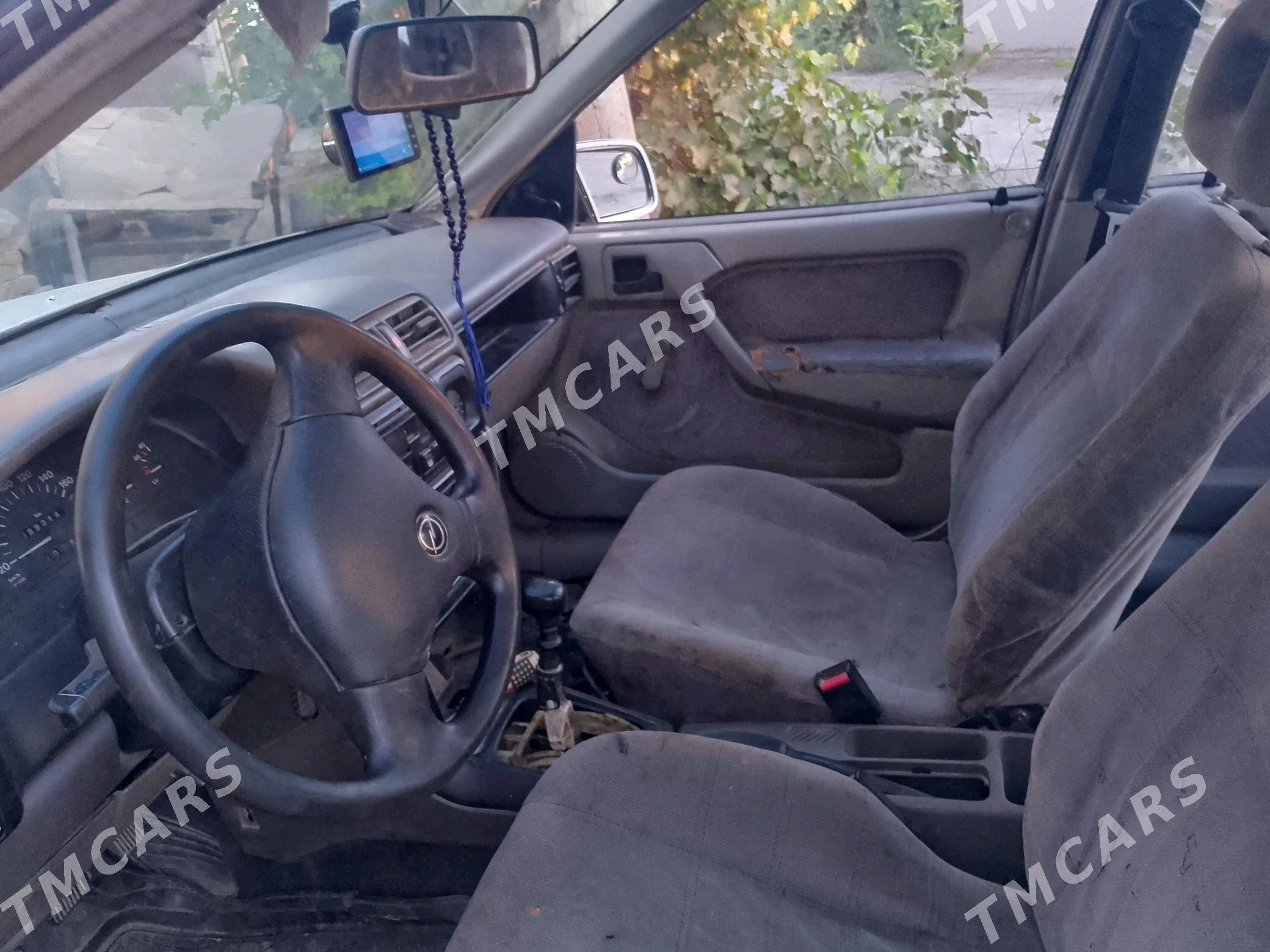 Opel Vectra 1991 - 30 000 TMT - Çärjew - img 3