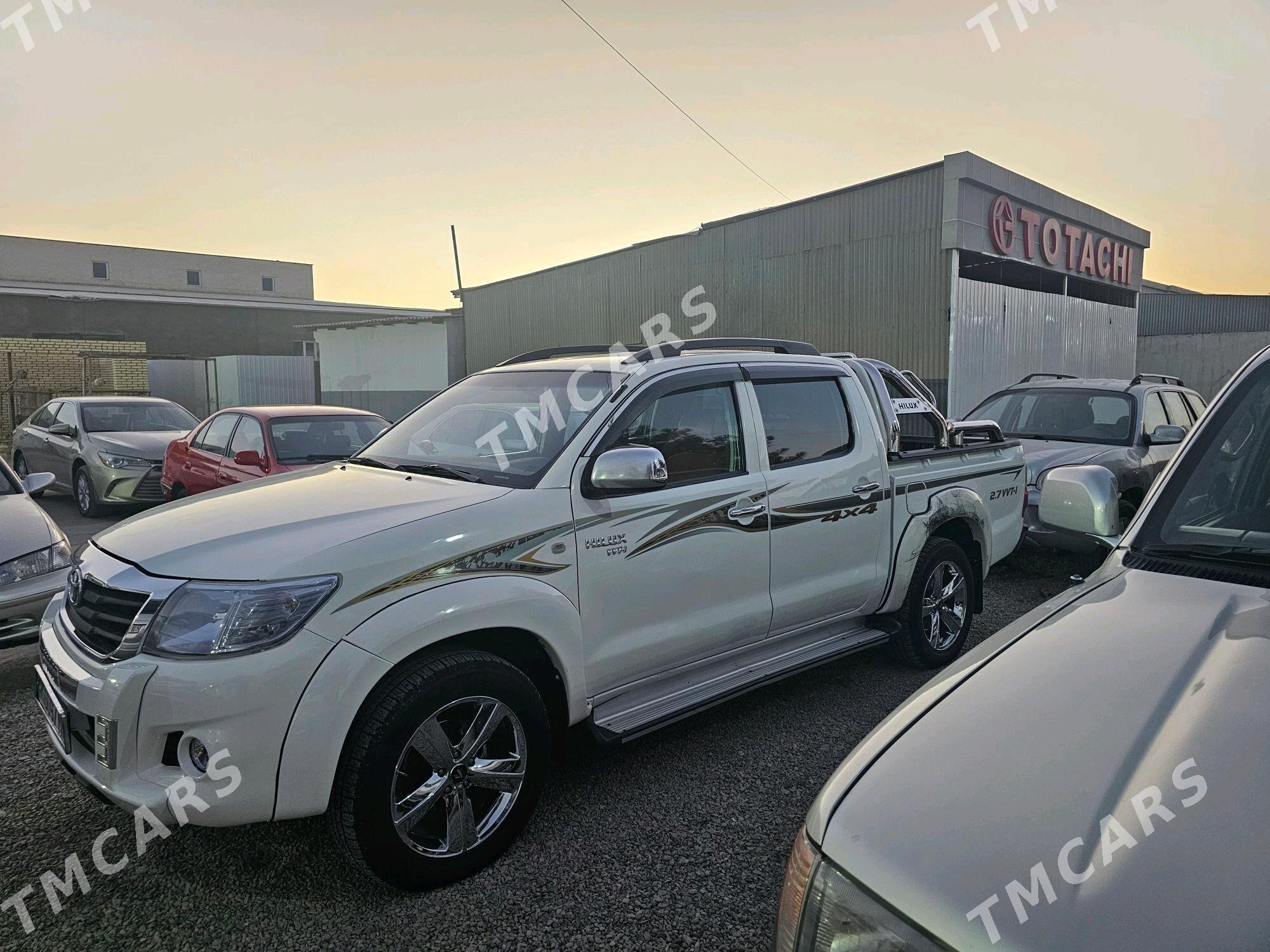 Toyota Hilux 2010 - 220 000 TMT - Мары - img 3