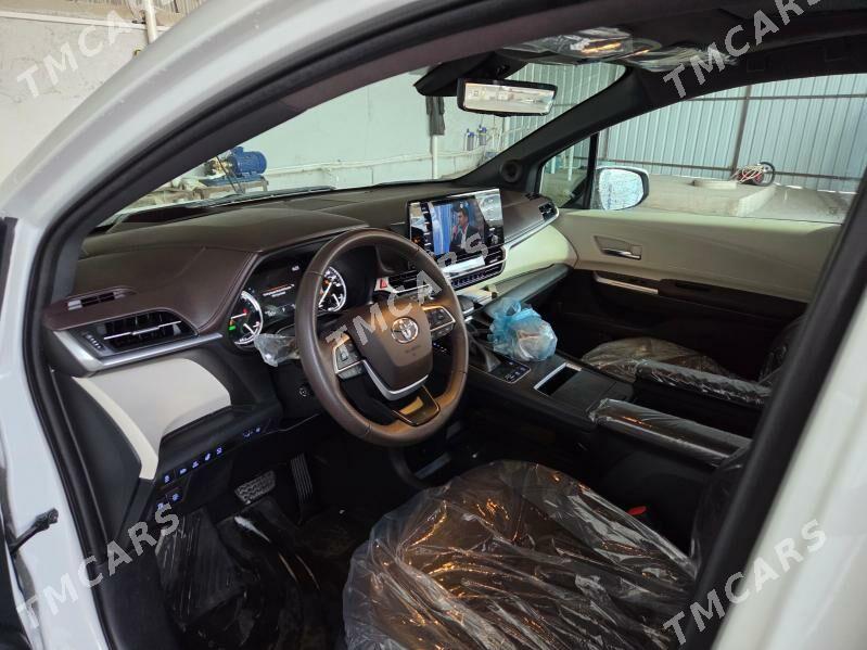Toyota Sienna 2022 - 685 000 TMT - Мары - img 3